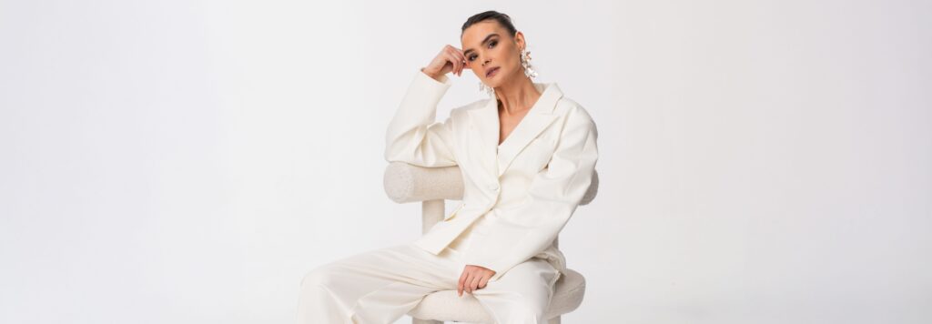 Jak się ubrać na Komunię 2026? Eleganckie stylizacje od Niumi